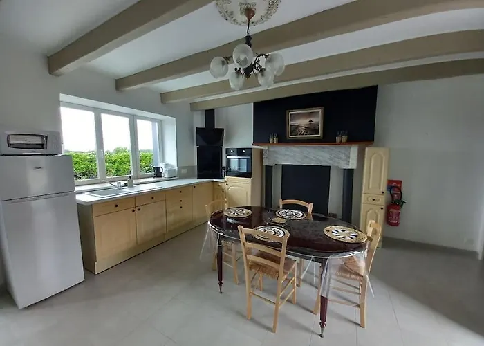 בית נופש Au Soleil Des Noes *